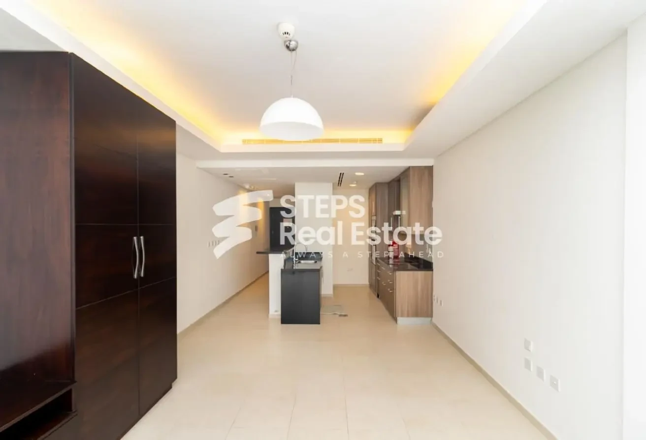 Studio for Rent in The Pearl | Bills Included - Apartment in West Porto Drive