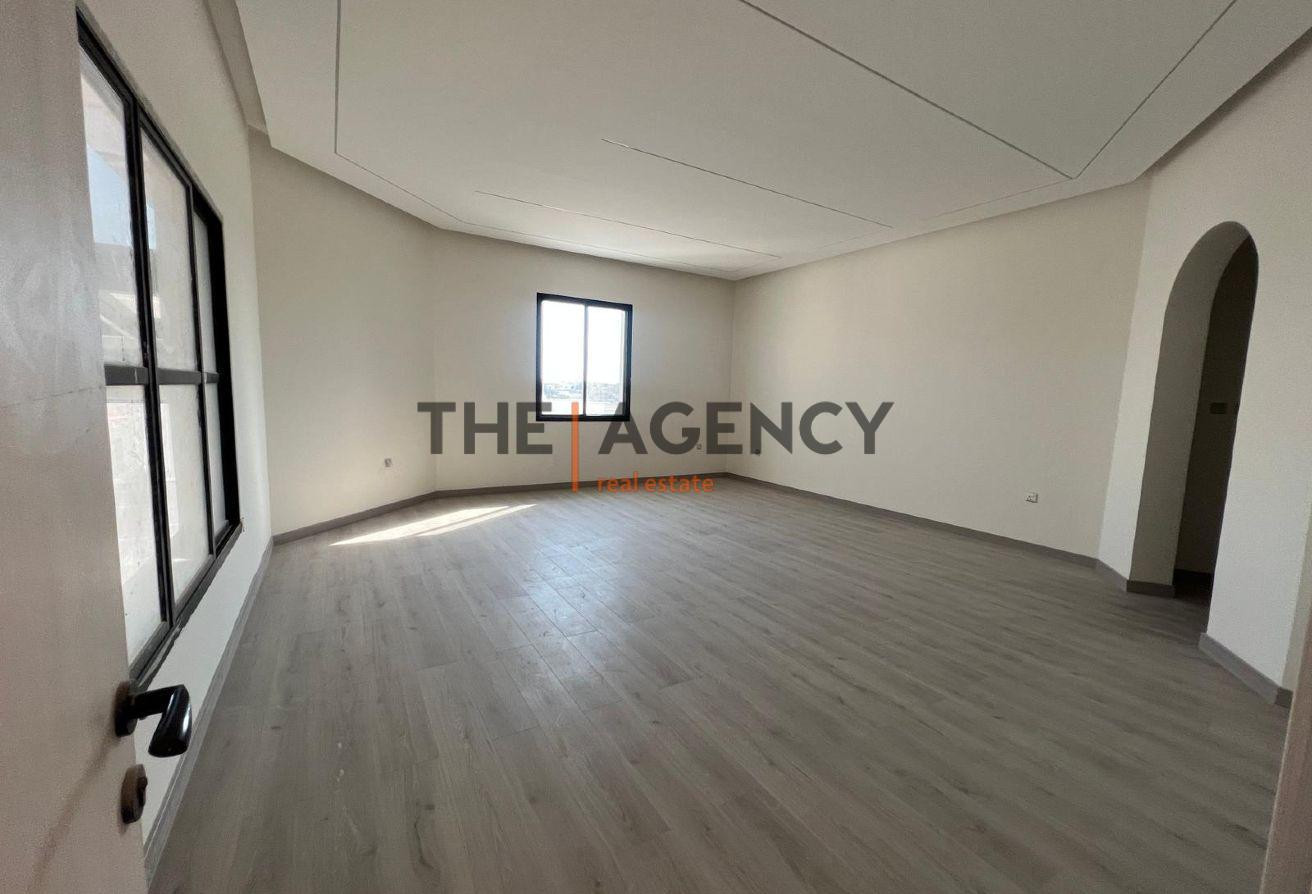 Luxury 6-Bedroom Villa for Rent/Sale in West Bay - Villa in Al Dafna