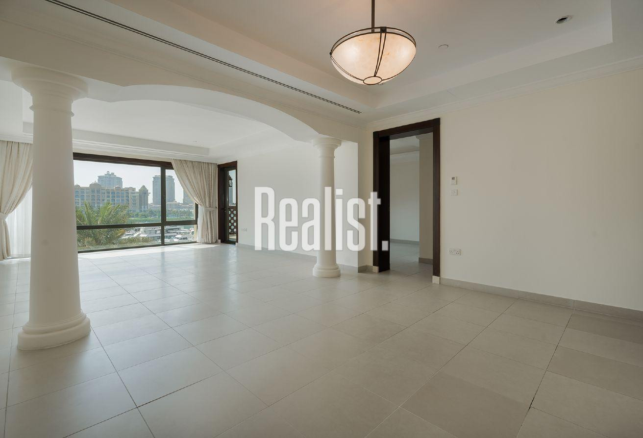 MARINA VIEW 2 BHK SEMIFURNISHED TOWNHOUSE IN PEARL