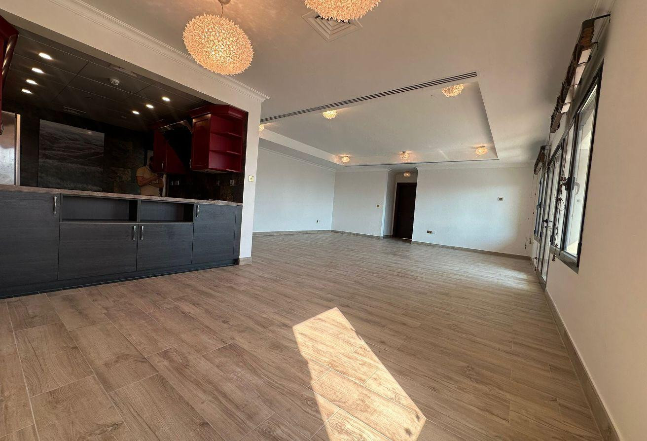 Fully Renovated | Prime Tower | Marina View