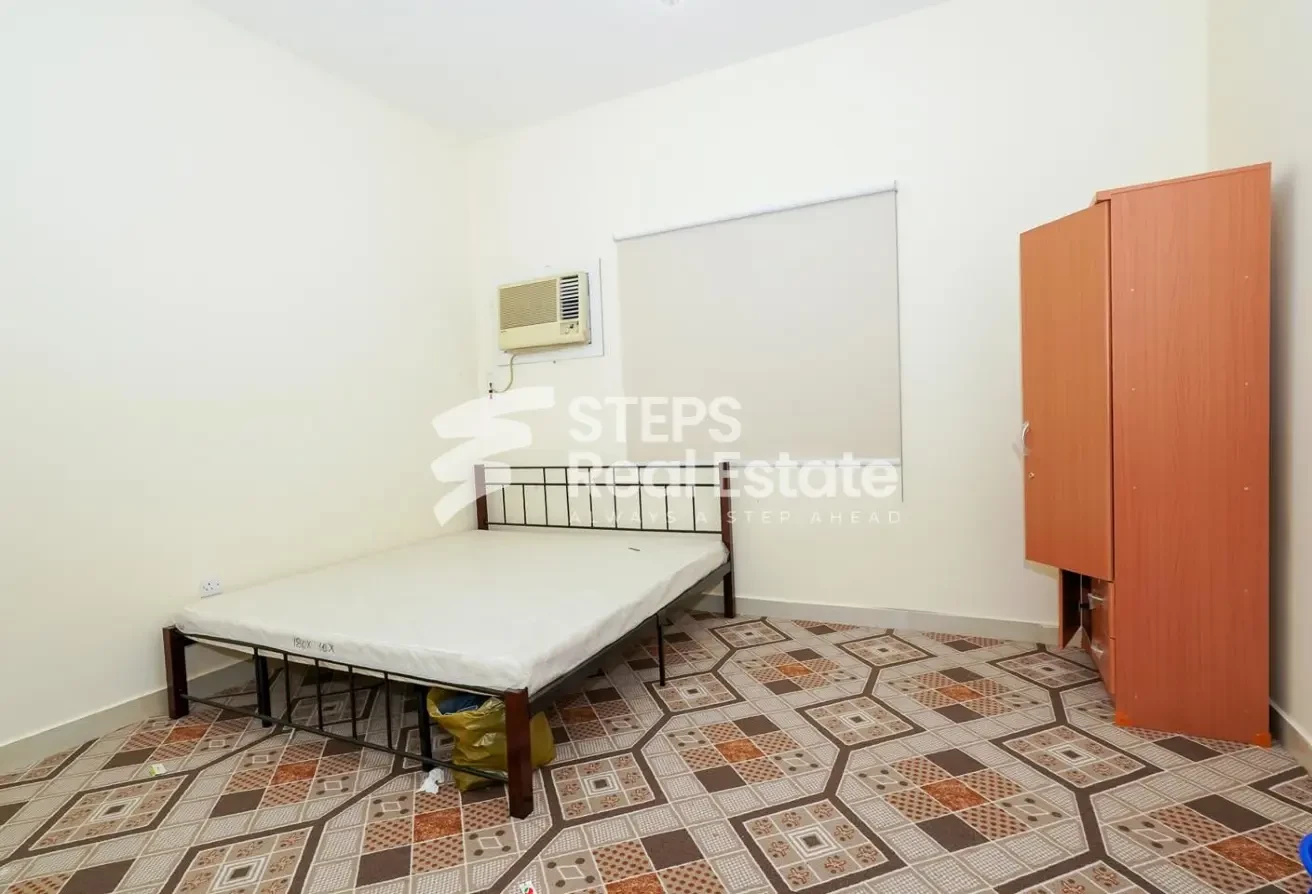 10 Labor Rooms with All Bills Included for Rent - Labor Camp in East Industrial Street