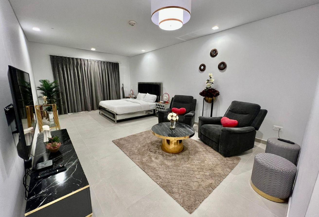 Furnished Studio With Bills - Balcony Marina View - Apartment in Viva West