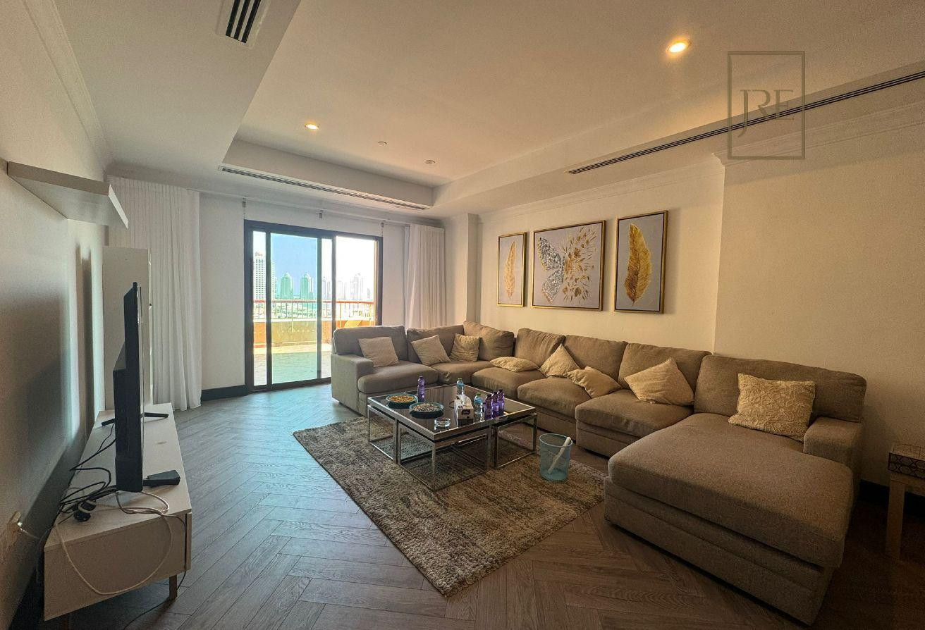 Spacious 1 BDR Amazing View from Terrace-The Pearl - Apartment in East Porto Drive
