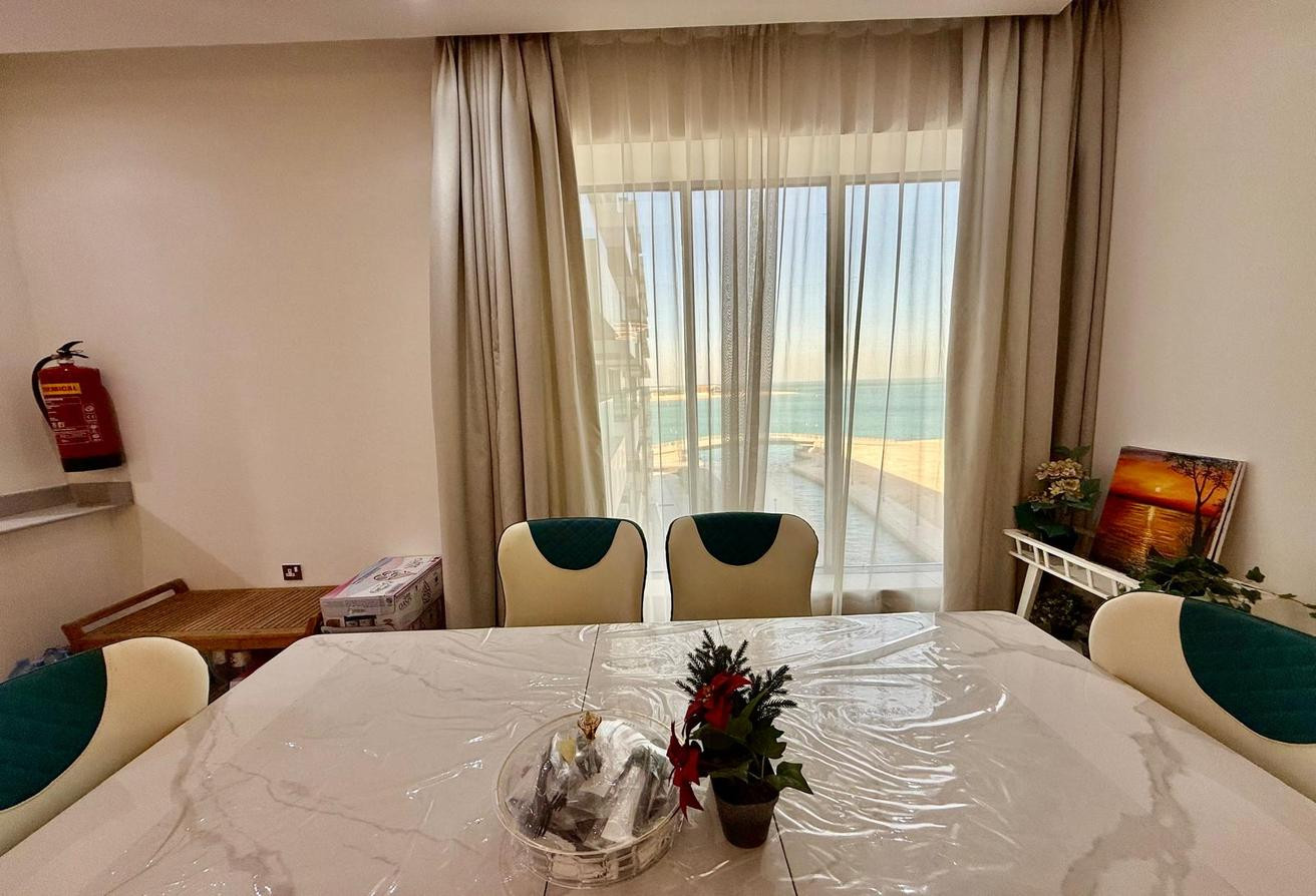 Full sea view / very spacious two bedrooms