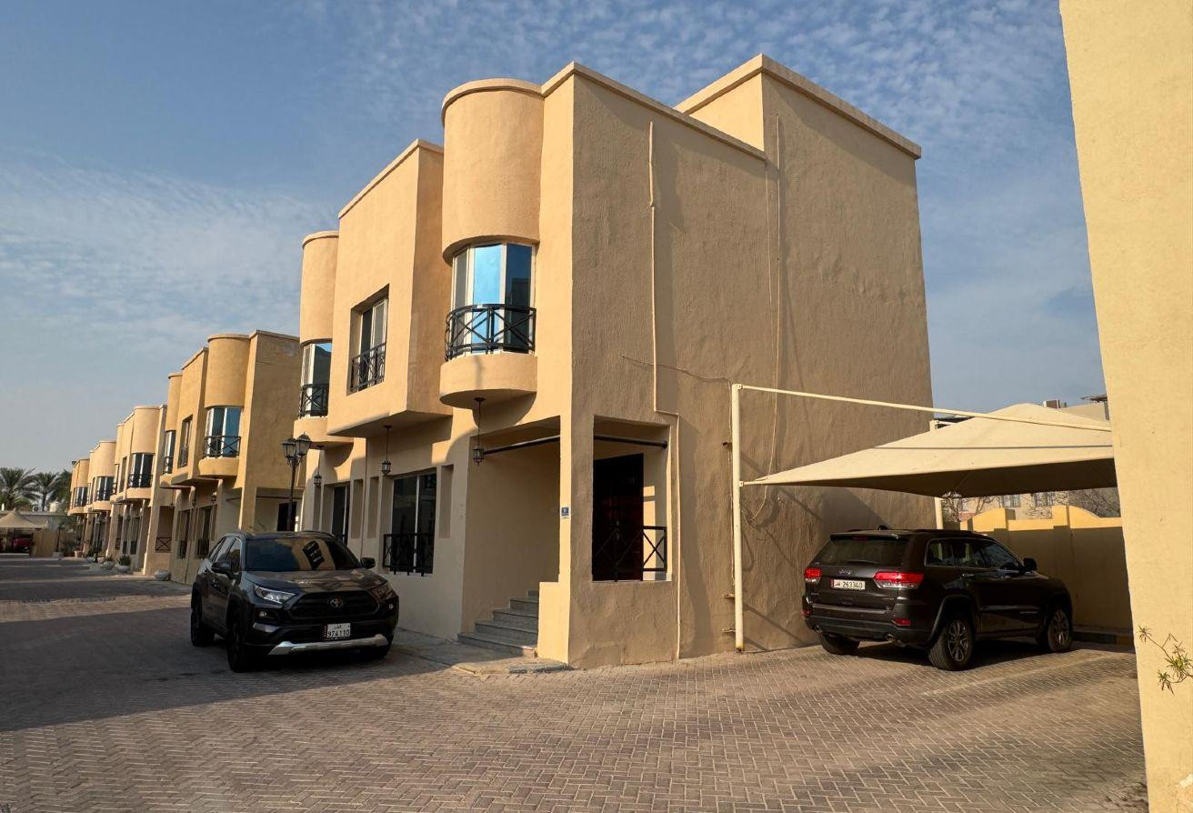 Un-Furnished 3Bedroom Compound Villa In Gharafa. - Villa in Souk Al gharaffa