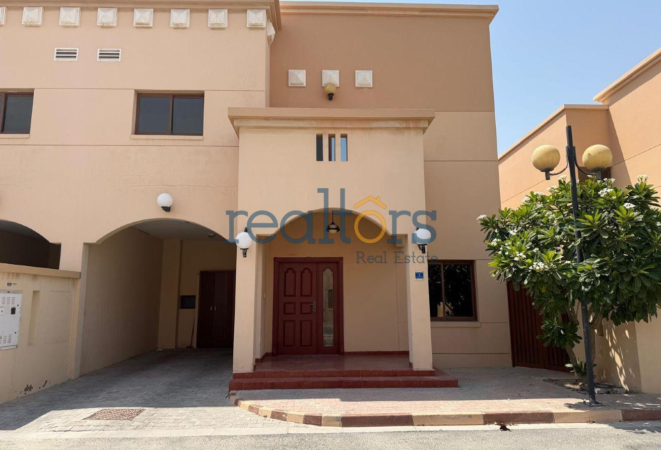 Stylish 3BR Villa with Pool and Garden - Compound Villa in Al Soudan