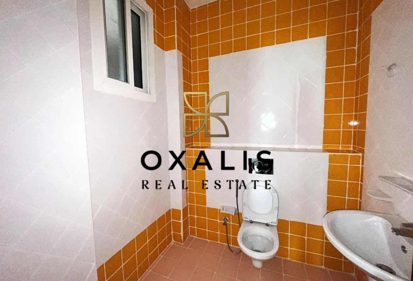 NEAR METRO | SPACIOUS 2 BEDROOMS | CENTRALIZED AC - Apartment in Salaja Street