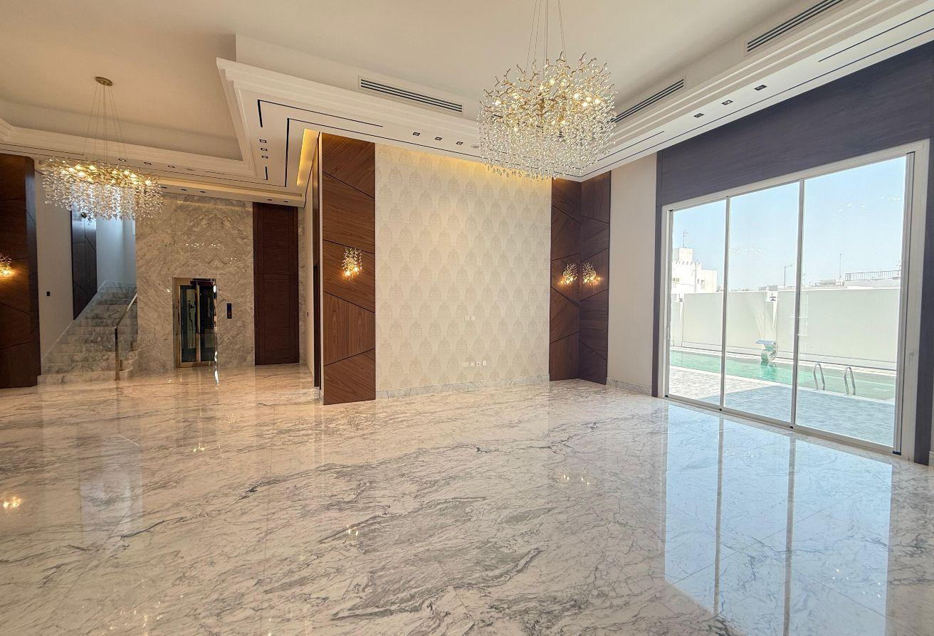 EXCLUSIVE VILLA WITH SMART FEATURES &amp; POOL - Villa in West Bay