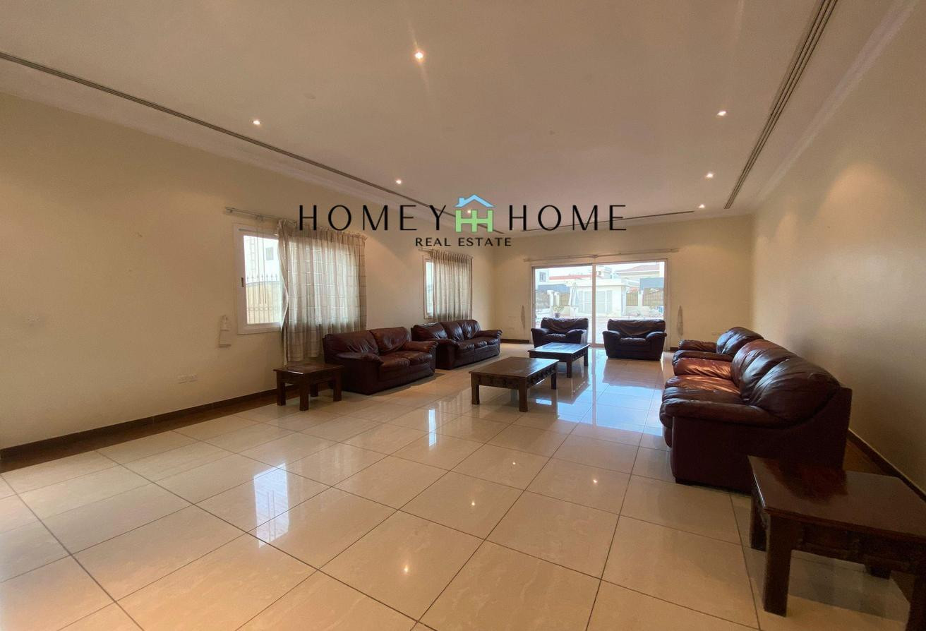 villa 3BHK IN compound IN Fereej Al-Nasr - Villa in Al Nasr Street