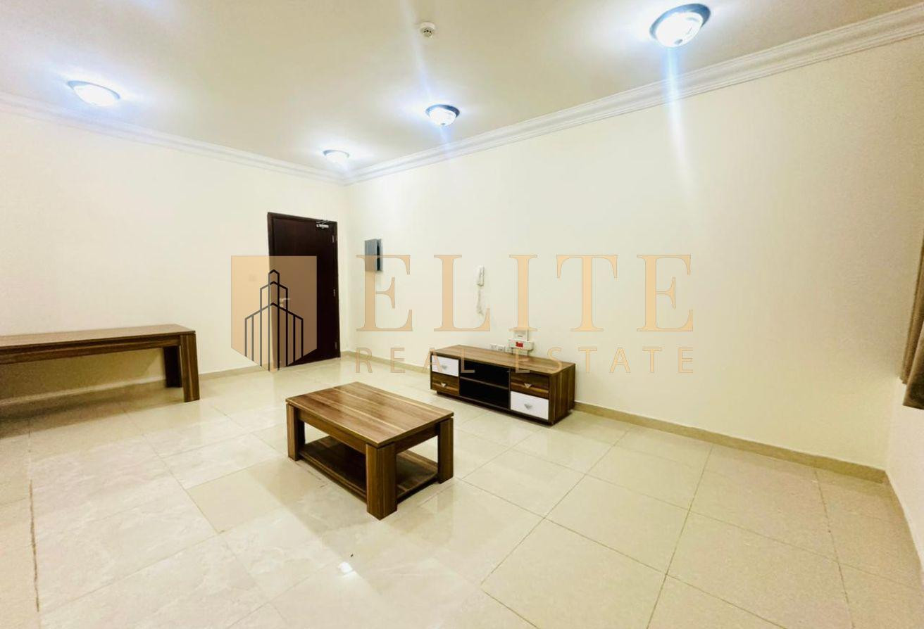 SPACIOUS 1-BEDROOM APARTMENT | BILLS NOT INCLUDED - Apartment in Umm Ghuwailina