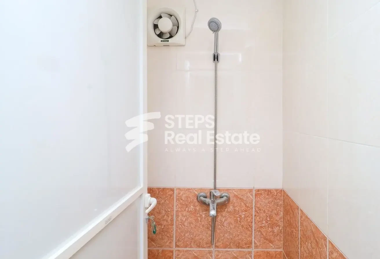 Furnished 18 Rooms for Staff for Rent in Al Khor - Labor Camp in Al Khor