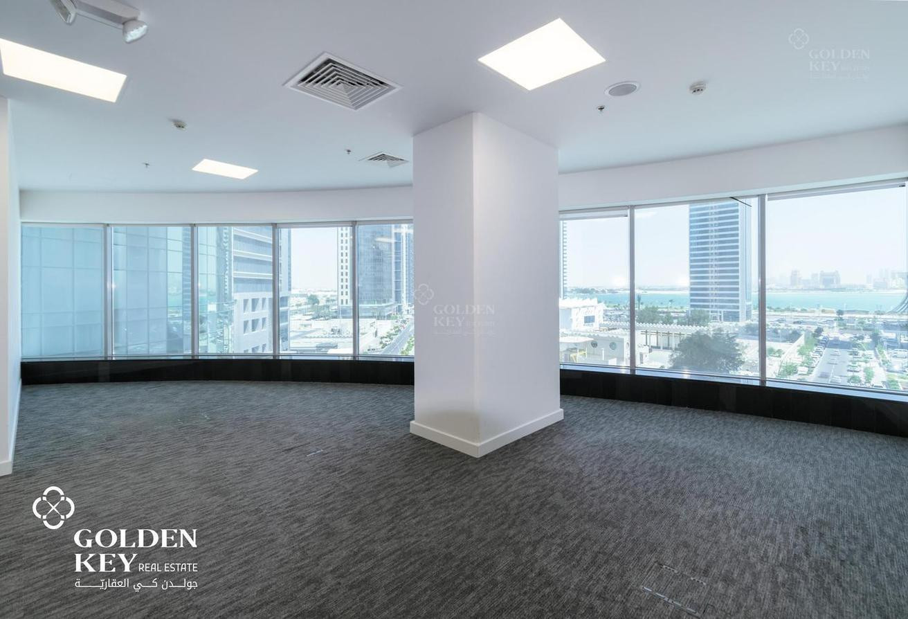 Semi-fitted Office Space | Great Views | West Bay - Office in West Bay