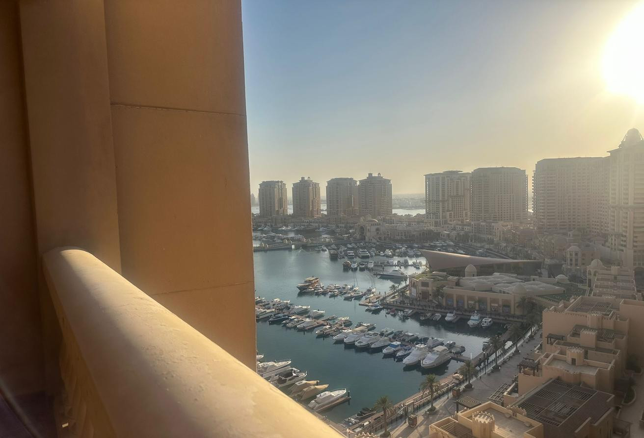 Sunlit 1 BHK + Small Room in Porto| The Pearl - Apartment in West Porto Drive