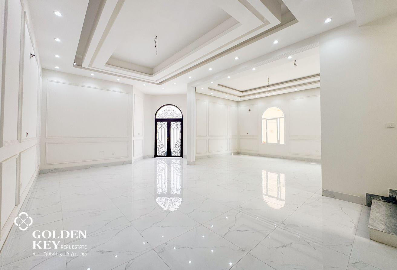 Family Use or Investment Income | Prime 8-BR Villa - Villa in Al Dafna