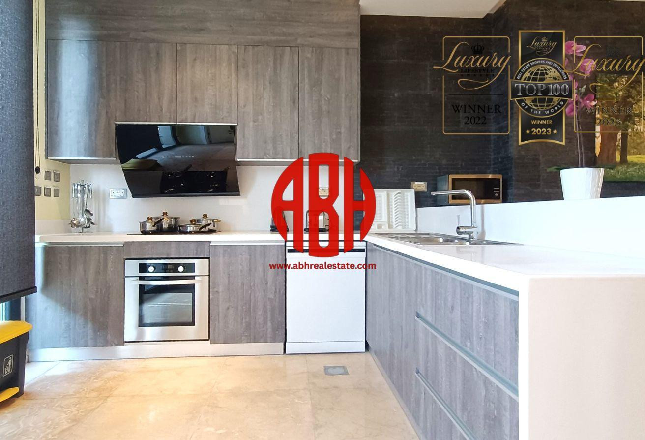 LUXURY LIVING | 5 BDR + MAID VILLA | PRIVATE POOL - Villa in Umm Al Amad