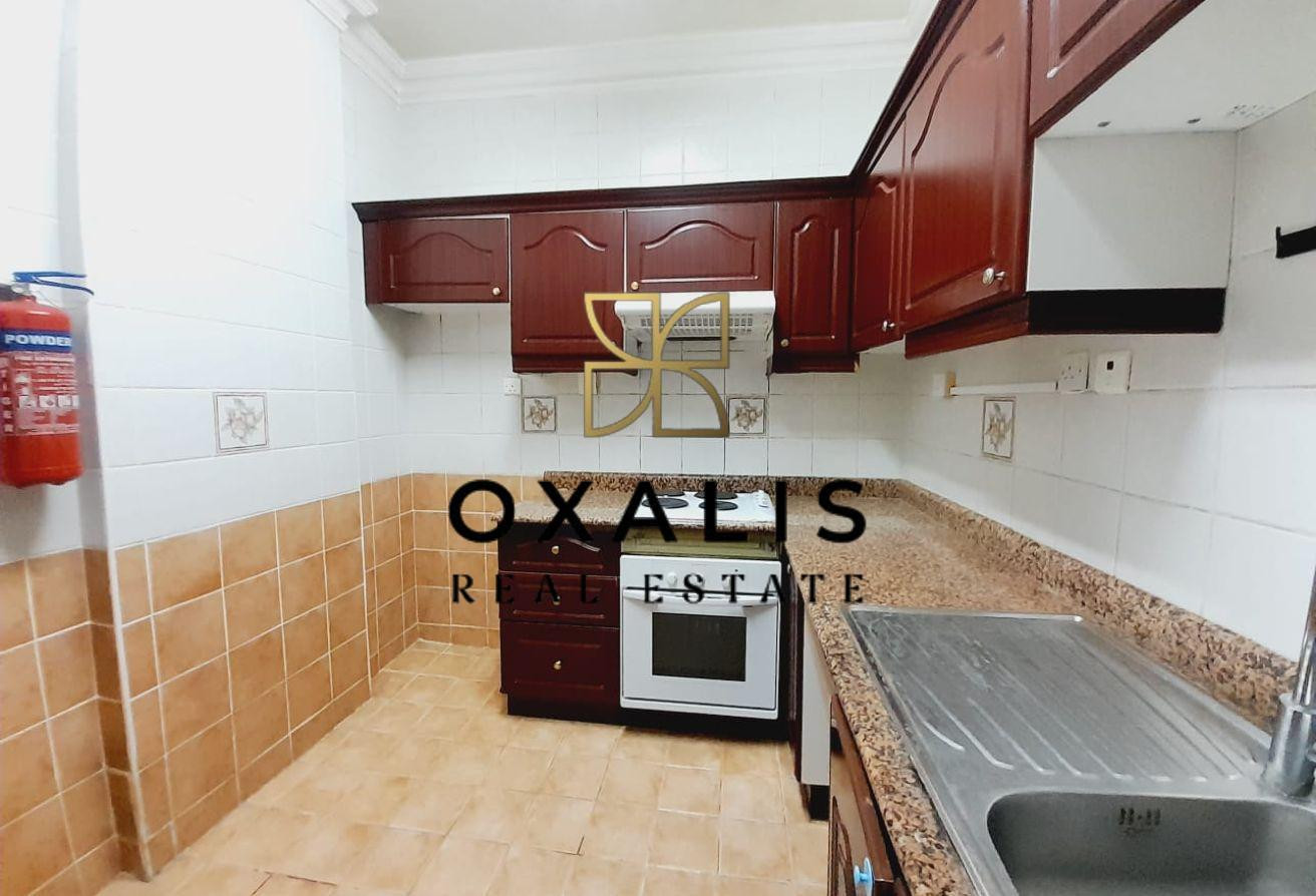 *LOW PRICE* SPACIOUS 2 BEDROOMS UNFURNISHED APT - Apartment in Al Jazeera Street