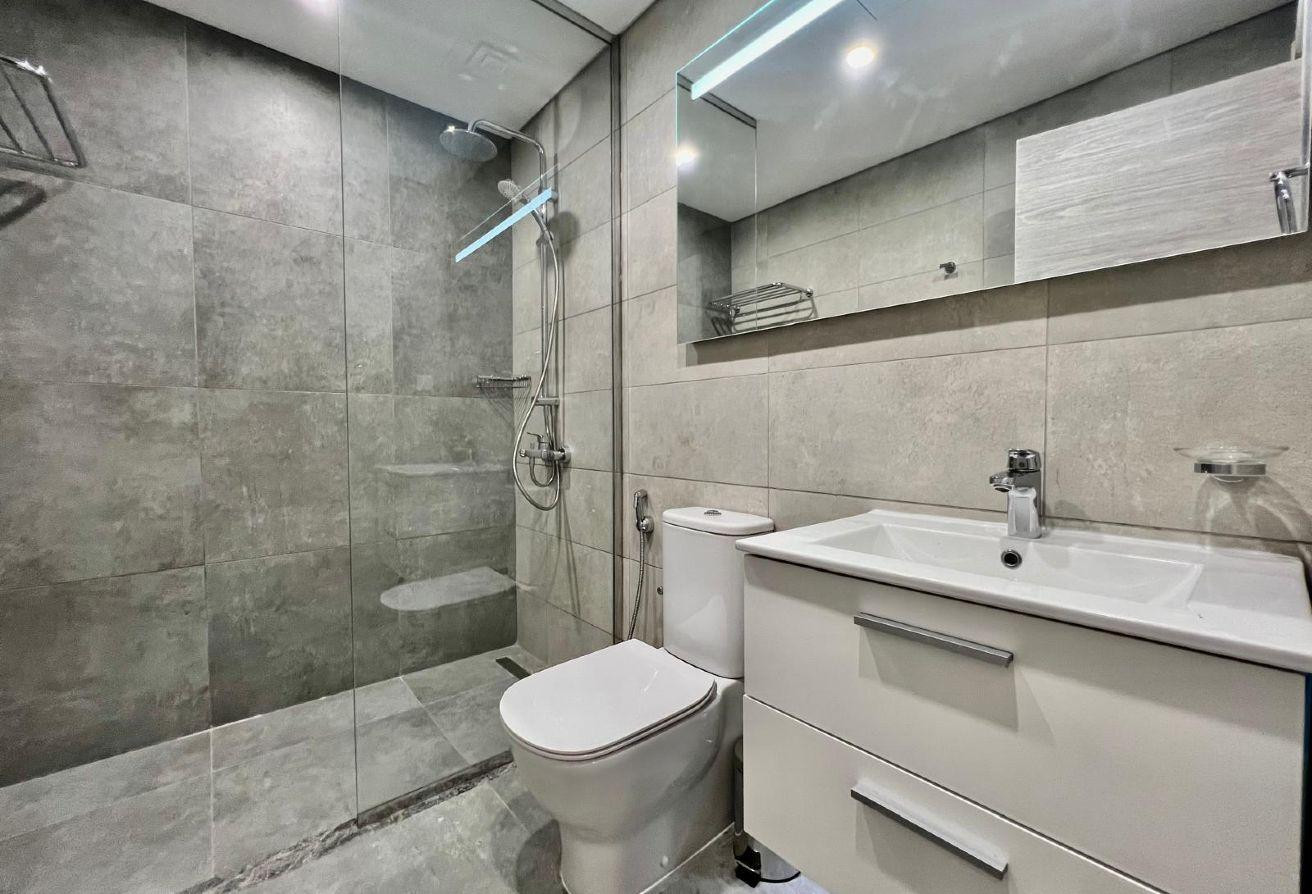 including bills_one bedroom_stadium view_brand new - Apartment in Al Erkyah City