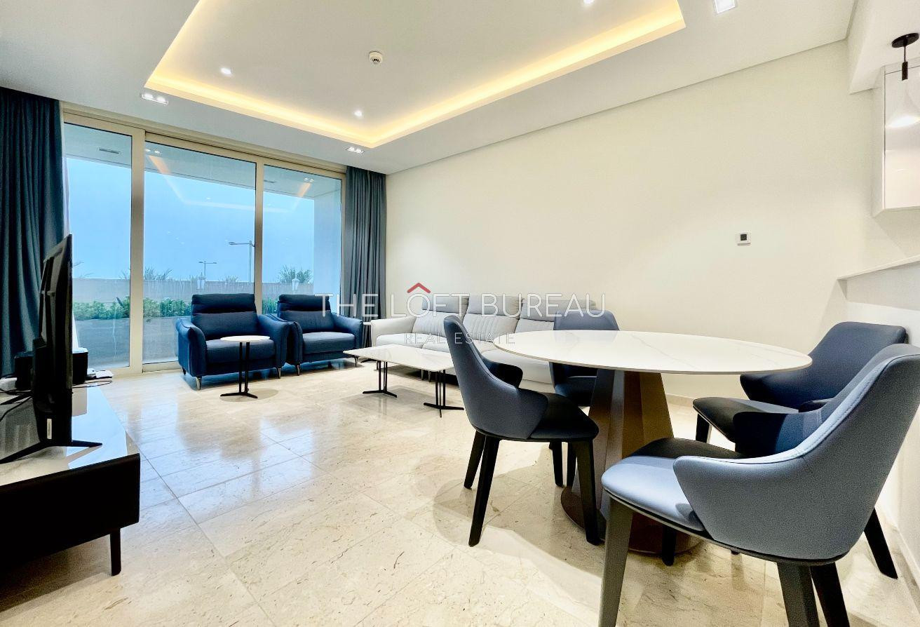 Modern 1BR Flat with Sea-View Balcony, Lusail - Apartment in Marina District