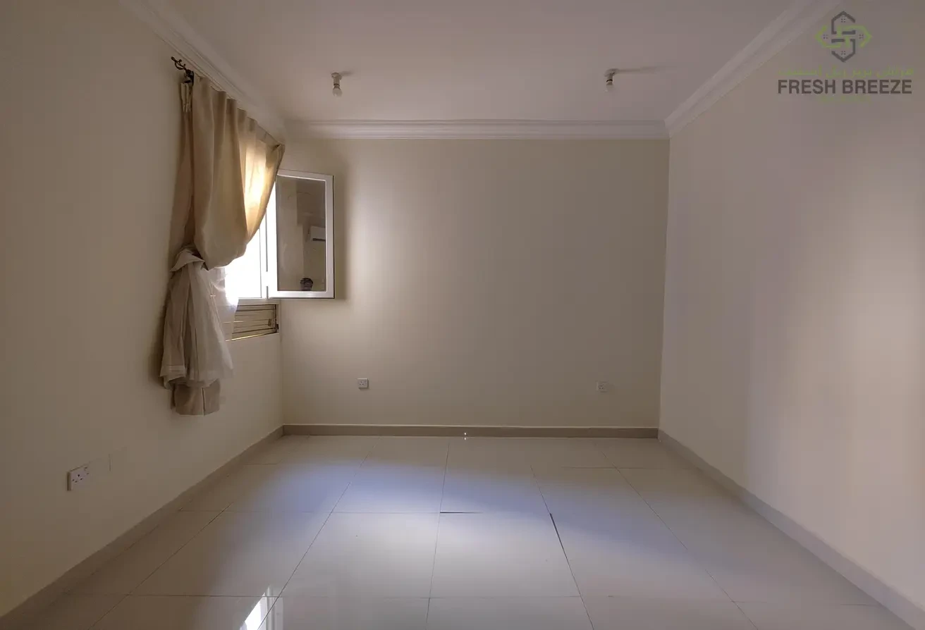 2 BHK UN FURNISHED FOR IDEAL FAMILIES NEAR METRO - Apartment in Umm Ghuwailina