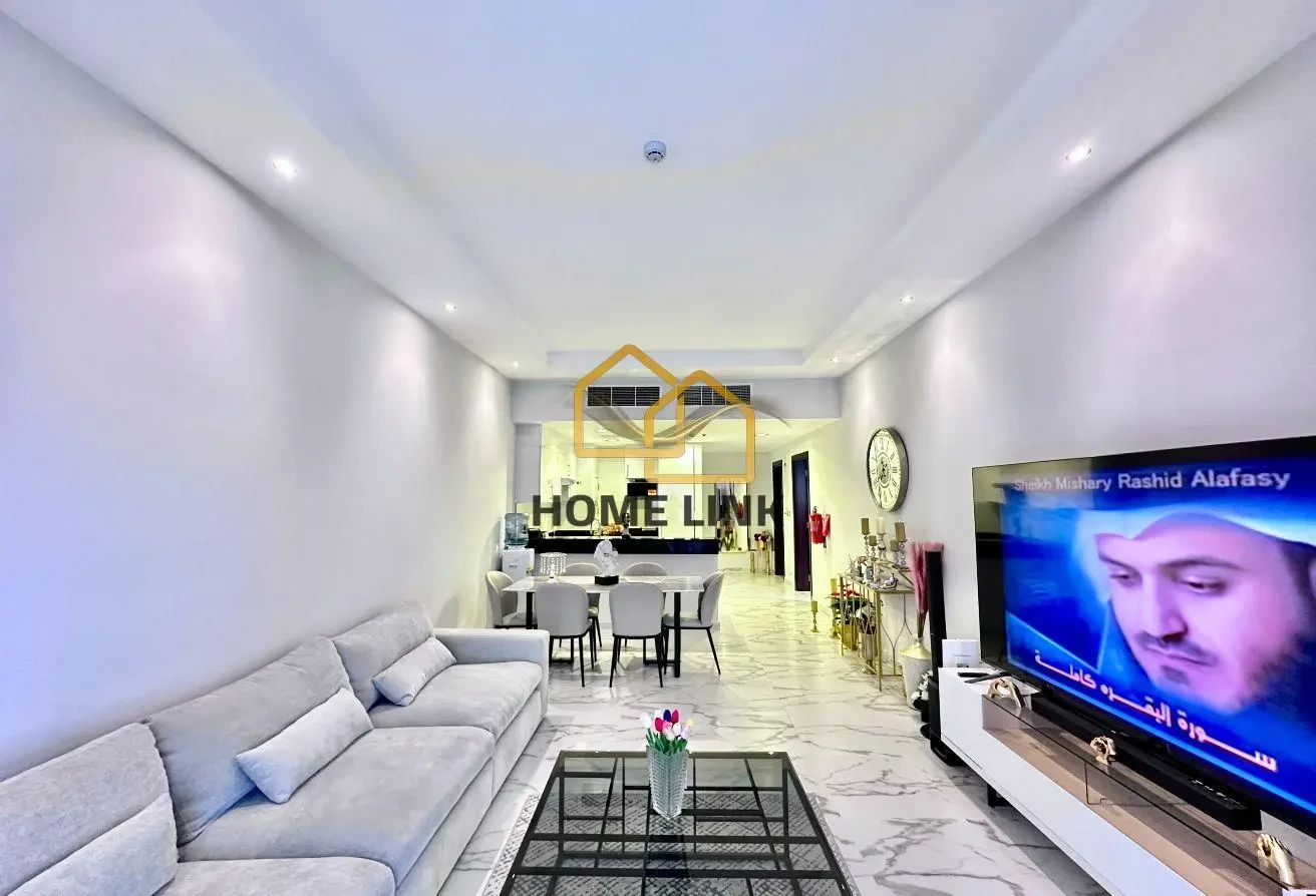 SPACIOUS AND ELEGANT 1 BEDROOM FF APRT IN FOXHILLS