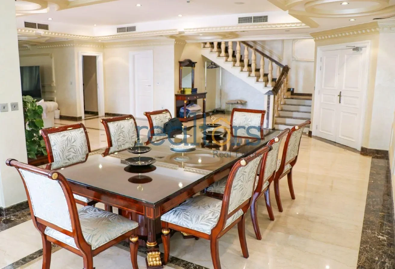 Stunning 5BR + Maid Penthouse | Marina - Penthouse in West Porto Drive