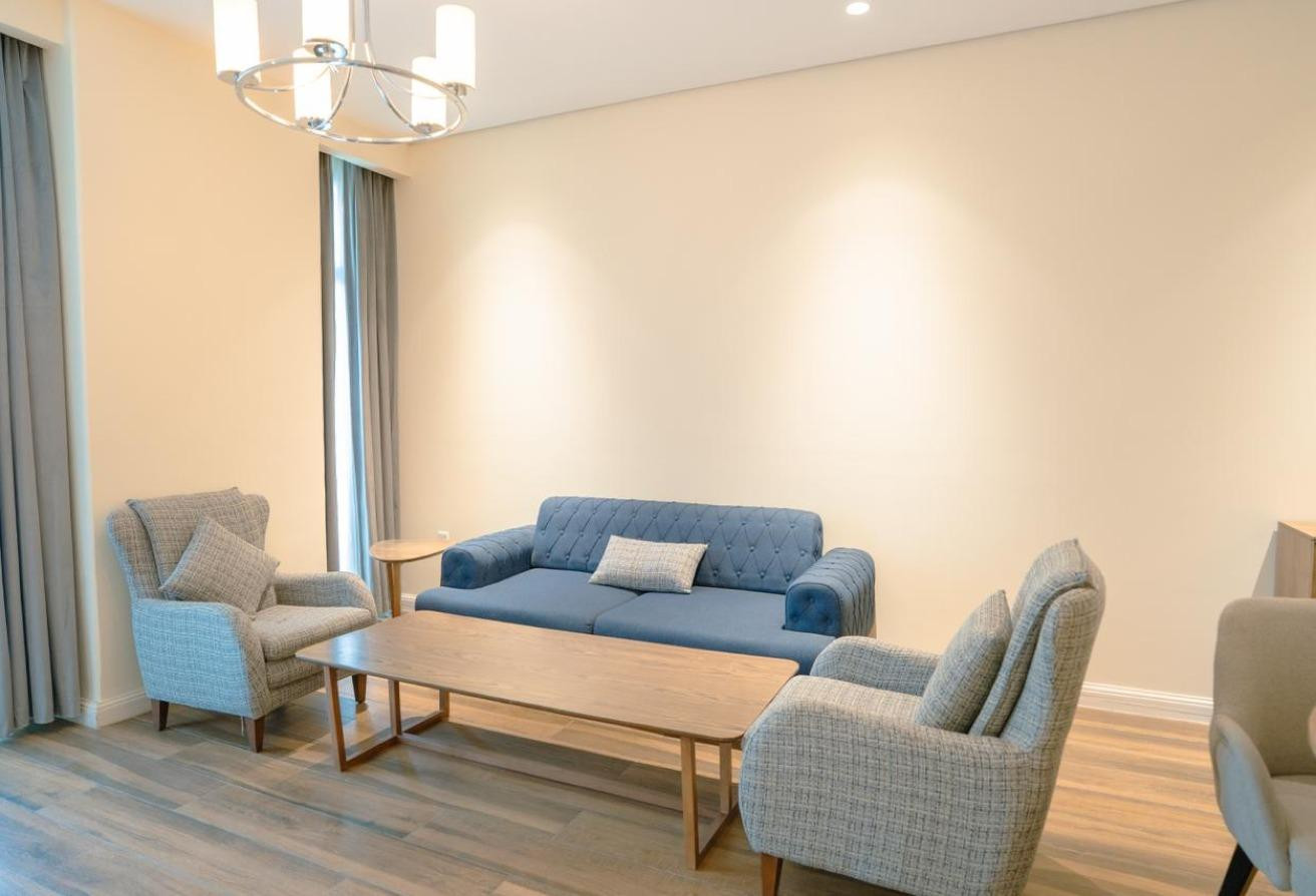 SF Premium 1 BHK | Office space | Sea view Balcony - Apartment in Floresta Gardens