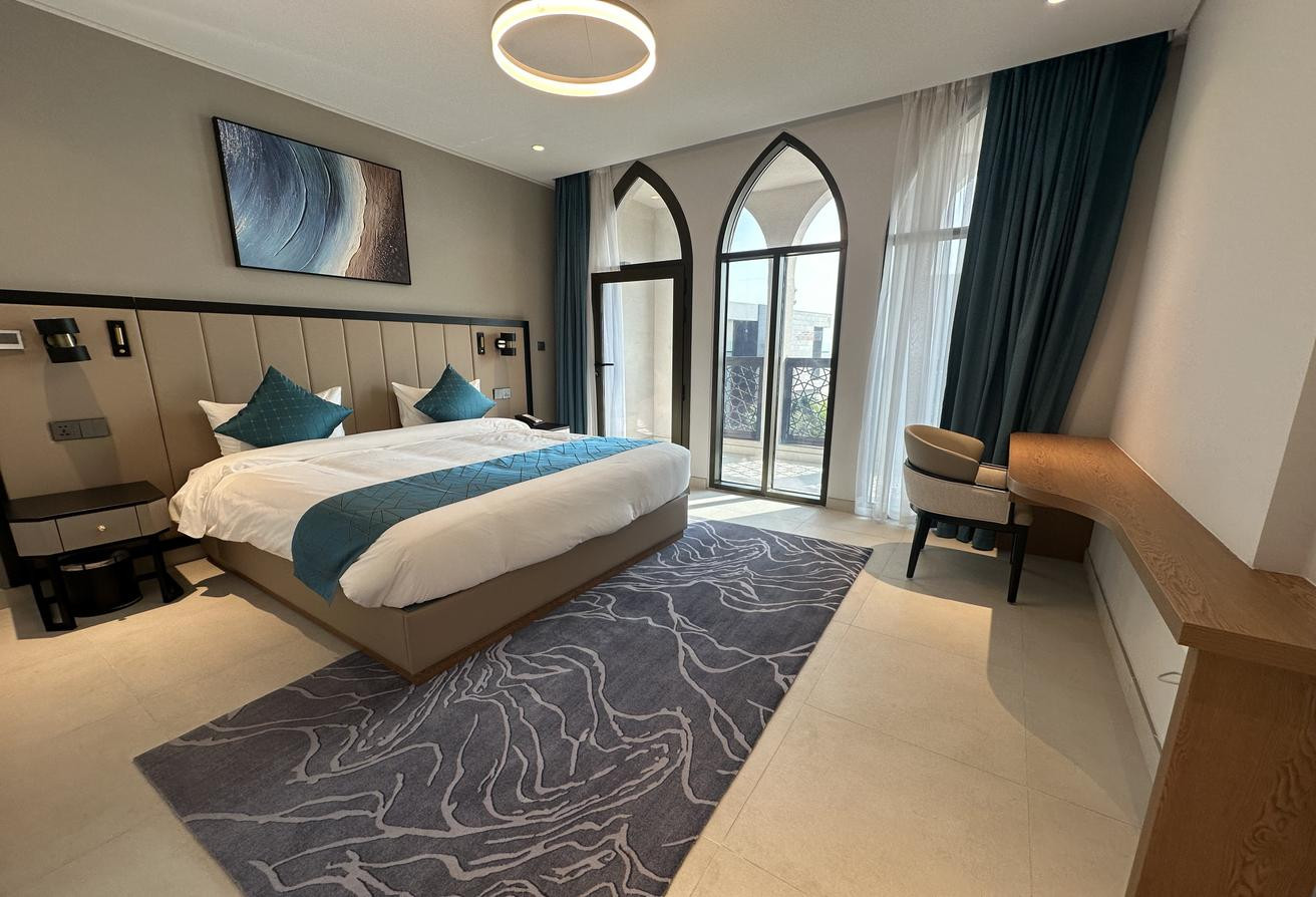 FULLY FURNISHED STUDIO | LA PLAGE - Studio Apartment in Floresta Gardens