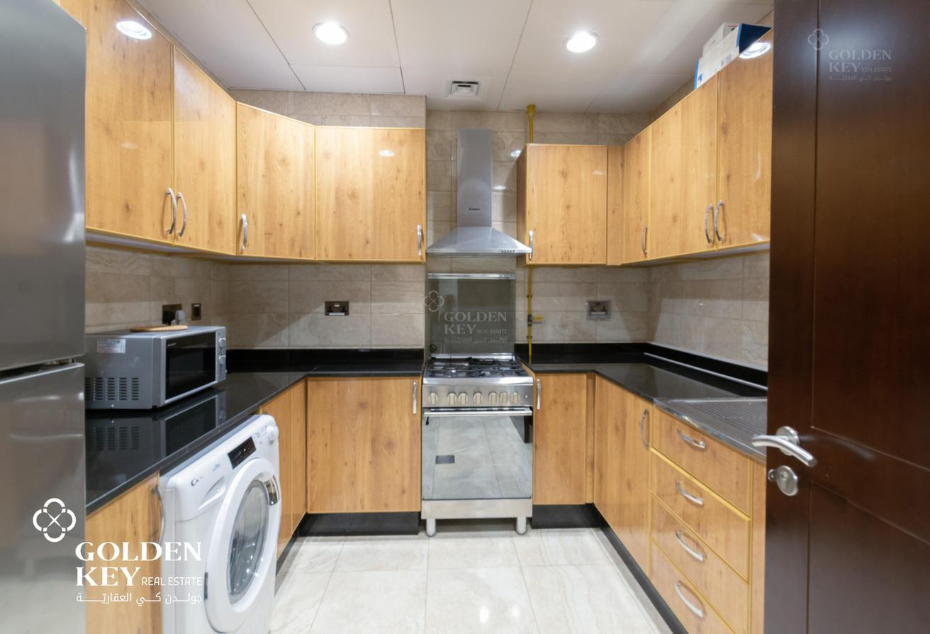 Bills Included | Semi Furnished 3BHK | Sea View - Apartment in Marina Residence 15