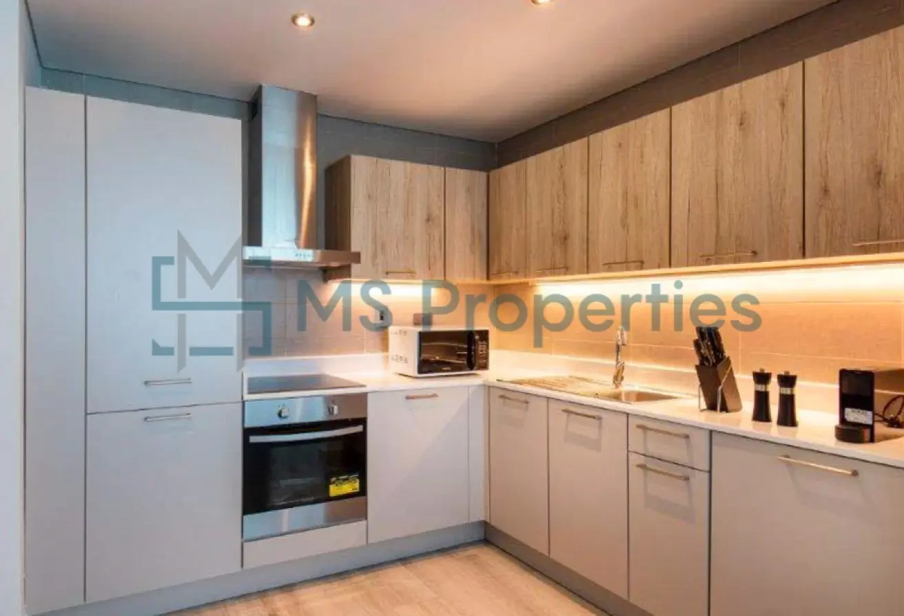 Contemporary 1-Bed Apartment | +Bills +Internet - Apartment in West Bay