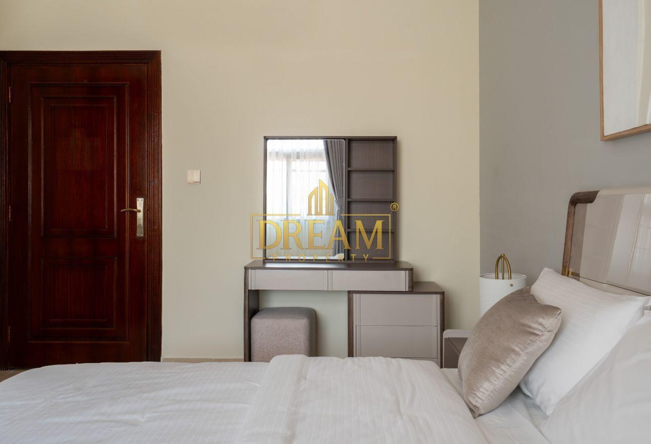 Luxurious Fully Furnished 2 Bedroom Apartment - Apartment in Madinat Khalifa South