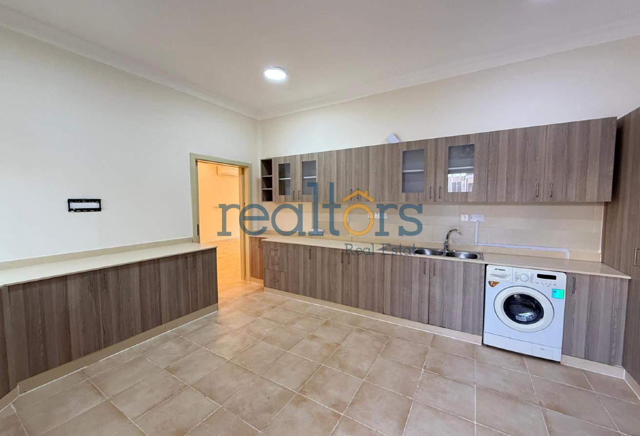 AMZ 3 BED WITH MAID SF COMPOUND 1 MONTH FREE - Compound Villa in Al Maamoura