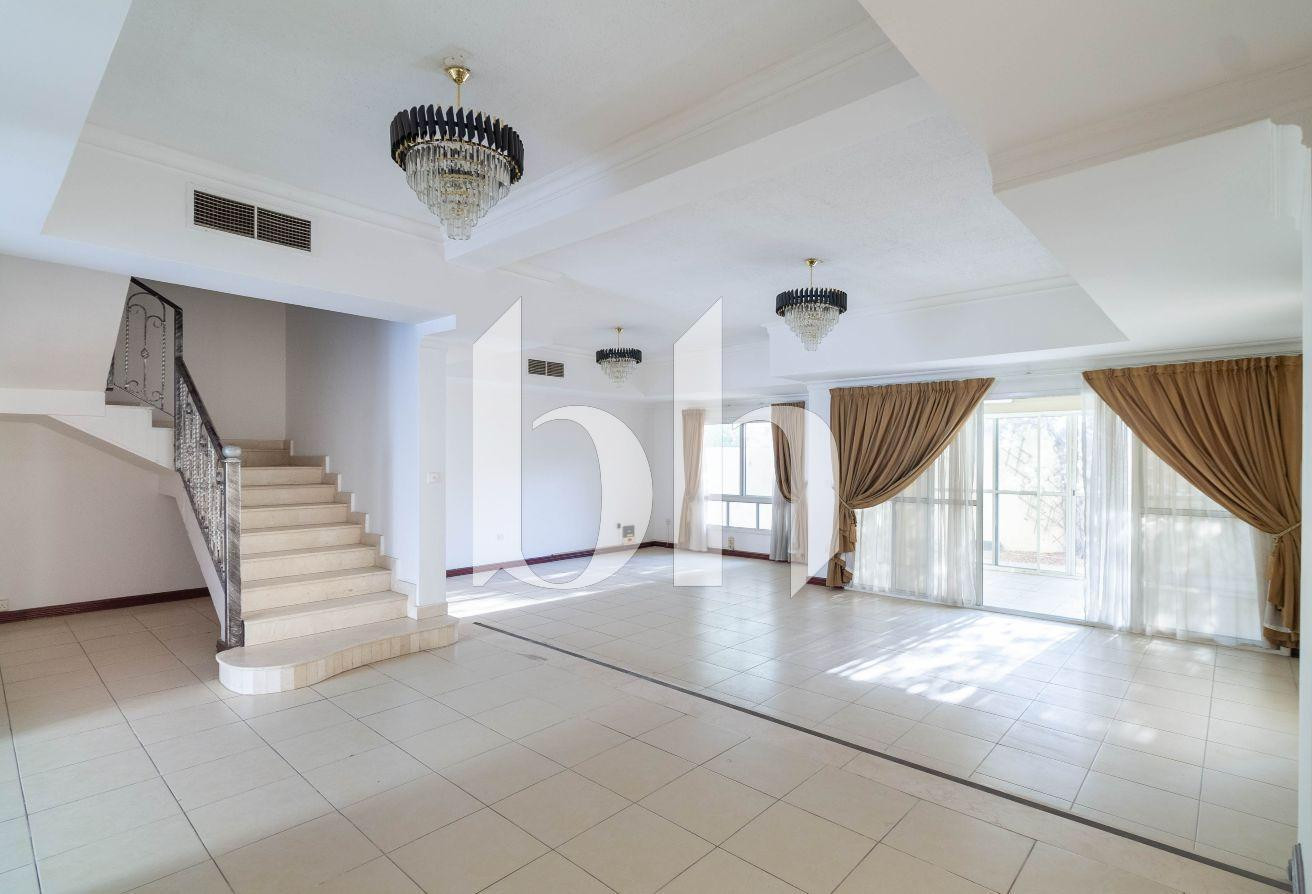 MODERN 4 BEDROOMS VILLA WITH MAID ROOM - Villa in Al Waab Street