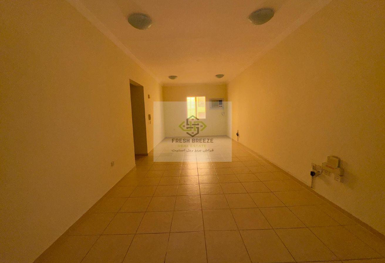 2BHK UN-FURNISHED SPECIOUS APARTMENT IN MUNTAZA - Apartment in Al Muntazah Street