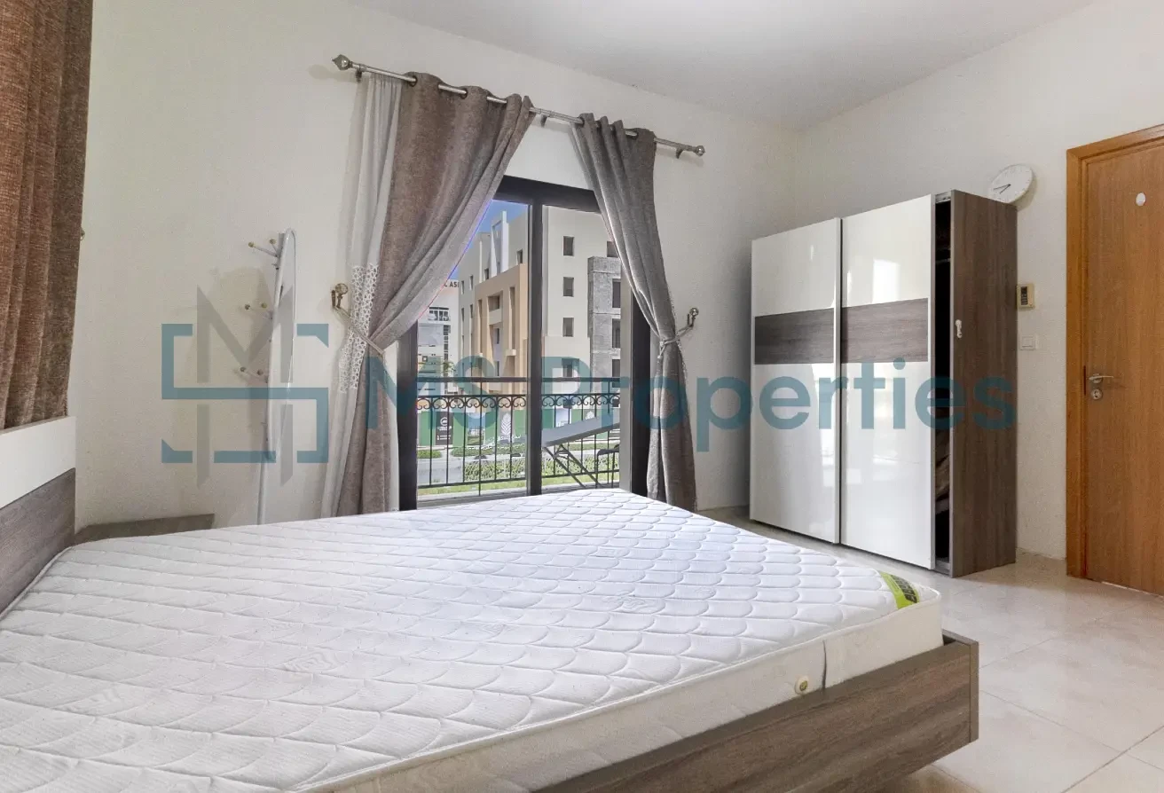 Spacious 1BHK Apartment with Great Balcony - Apartment in Fox Hills