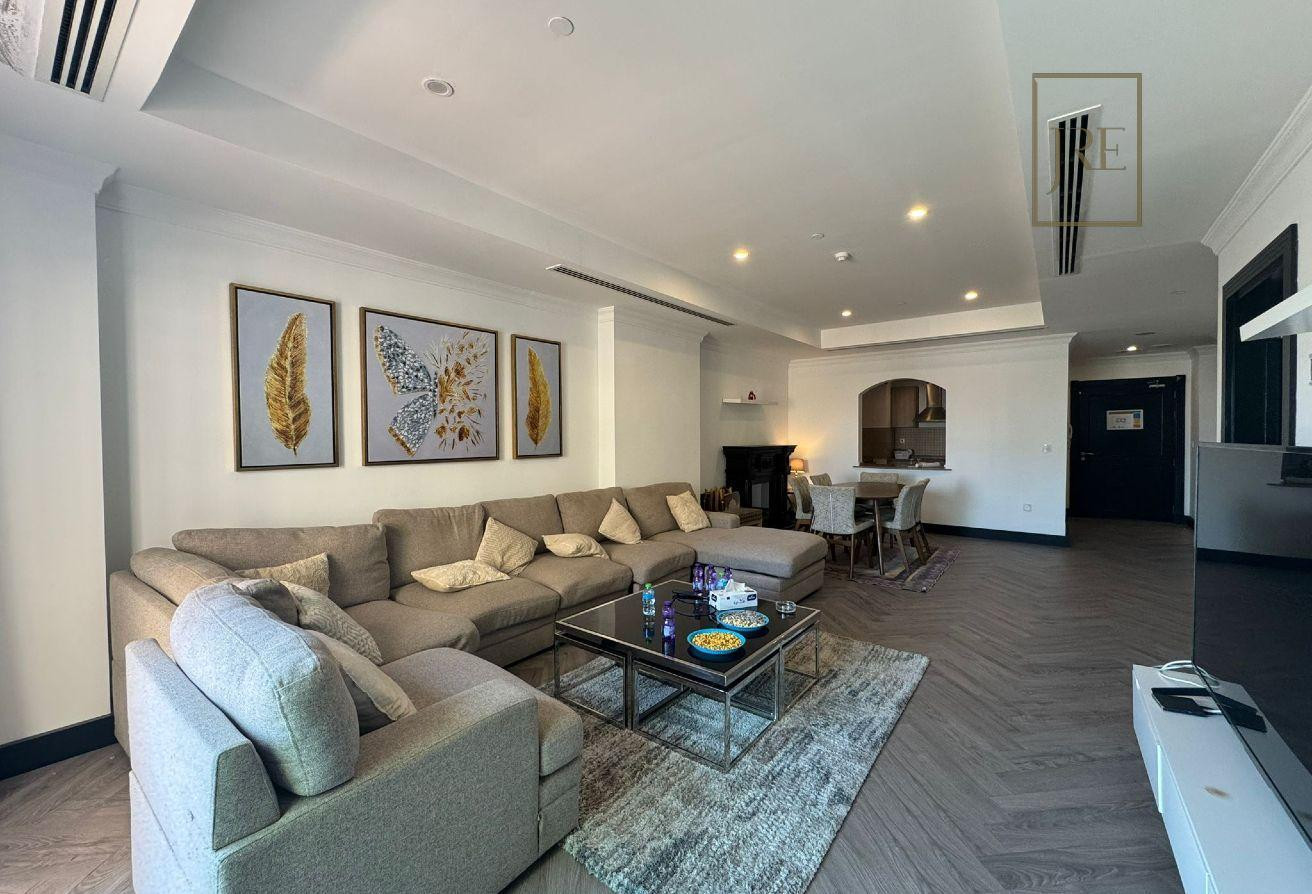 Spacious 1 BDR Amazing View from Terrace-The Pearl - Apartment in East Porto Drive