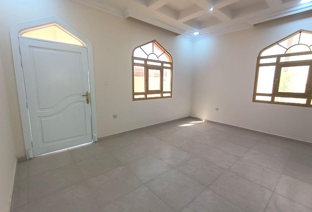 WELL MAINTAINED BIG 7BR COMMERCIAL VILLA - Villa in Al Ebb