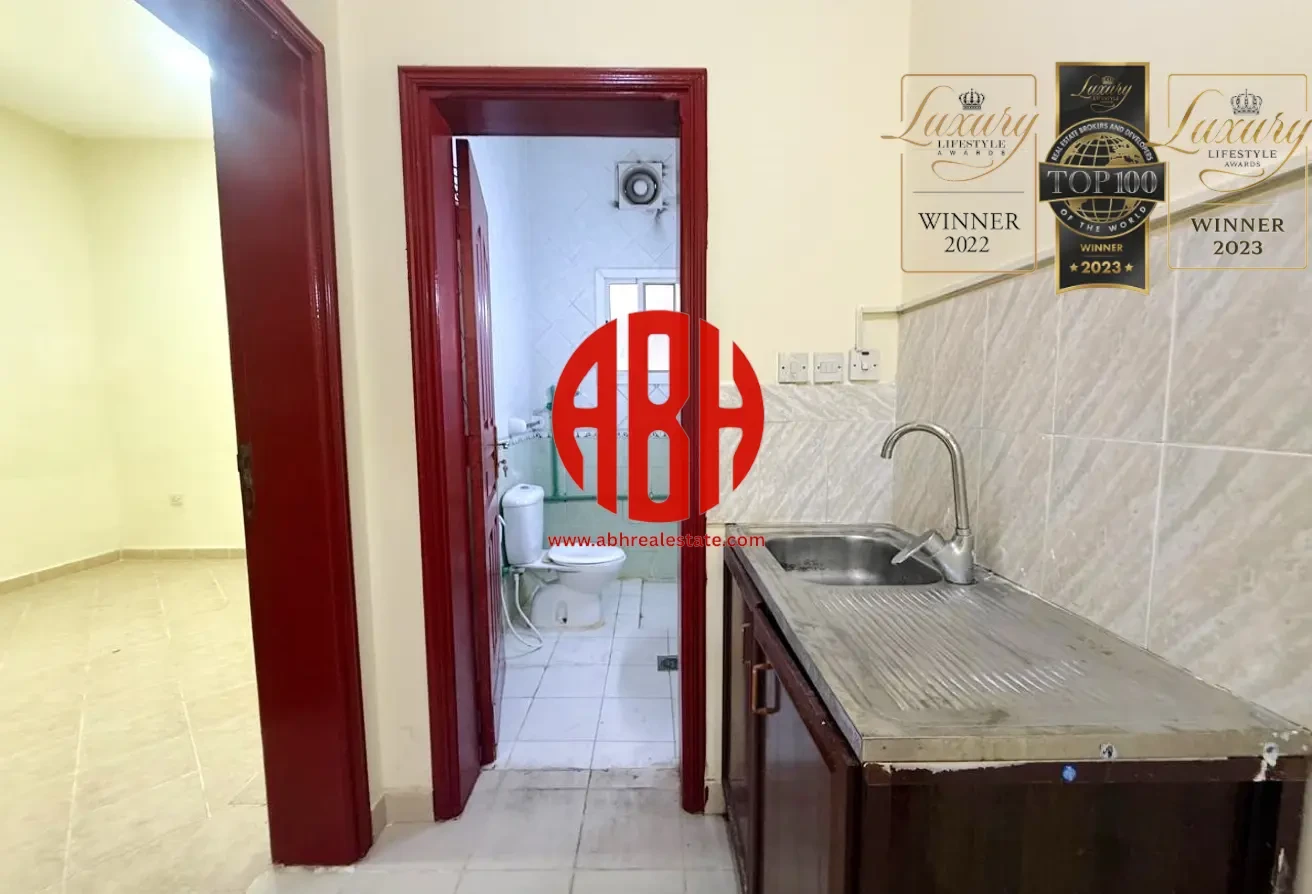 LAST UNIT | STAFF ACCOMMODATION | 5 BEDROOM VILLA - Compound Villa in Ain Khaled