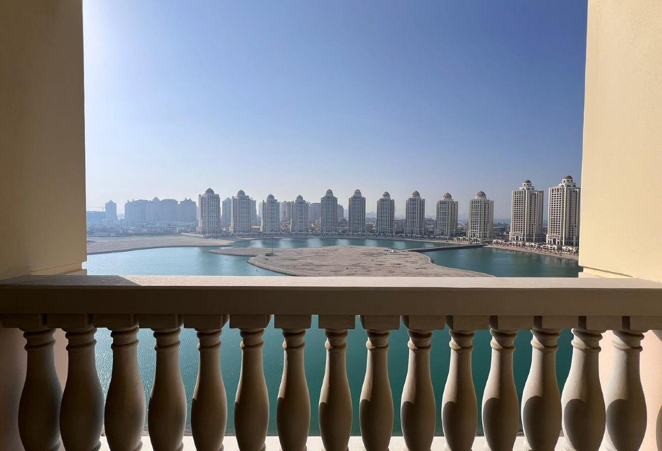 Direct Marina | 2 Bed Plus Maids | 3 Balconies - Apartment in Viva West