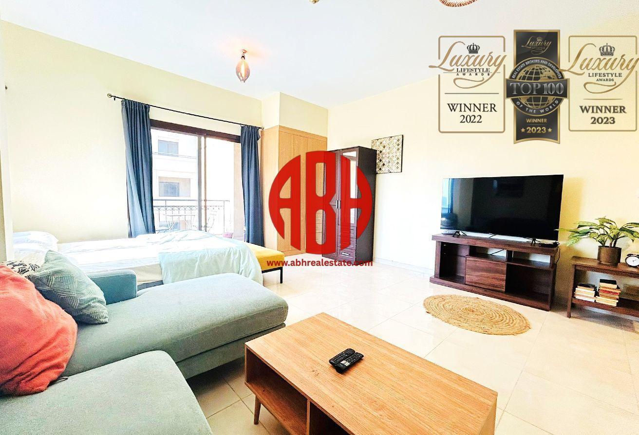 READY TO MOVE | HUGE LAY OUT STUDIO APPARTMENT - Studio Apartment in Fox Hills