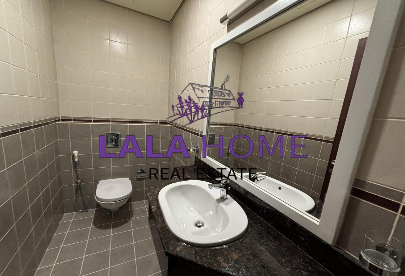 Modern 2br| SF | french balcony |including AC
