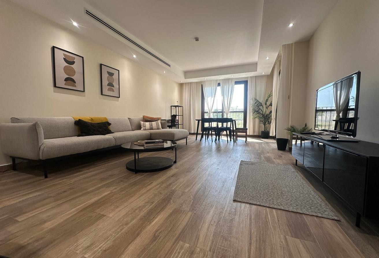 ELEGANT 1BHK | BILLS INCLUDED | POOL &amp; GYM ACCESS - Apartment in Residential D5