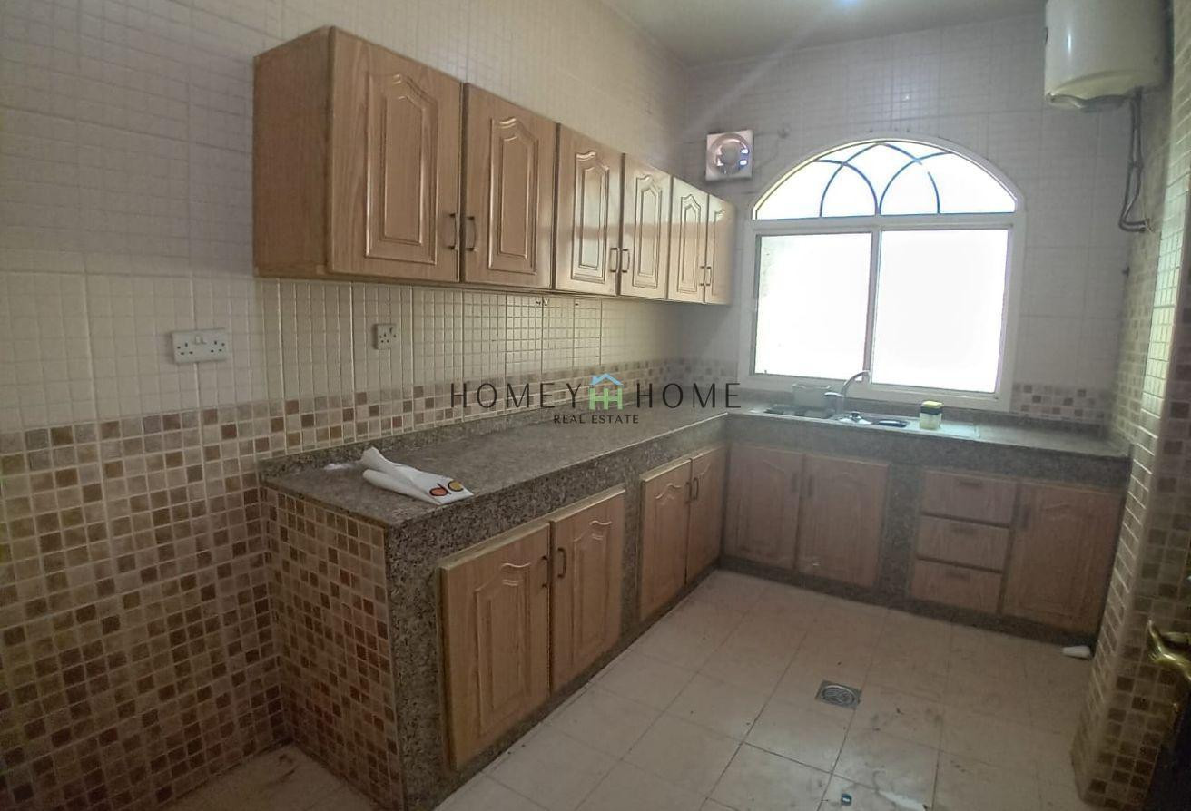 Unfurnished 2 bhk in Mansoura for Rent - Apartment in Al Mansoura
