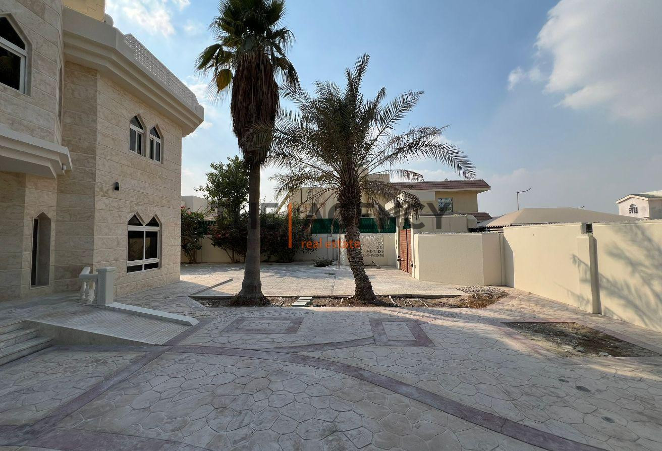 Villa for Rent in Al Dafna - Villa in Al Dafna