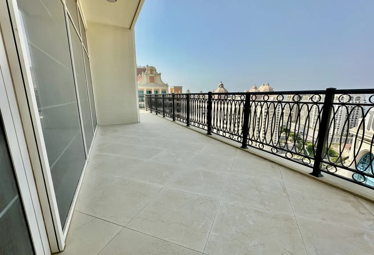 Florista Penthouse | 3BHK+Maid | Huge Balcony - Apartment in Floresta Gardens