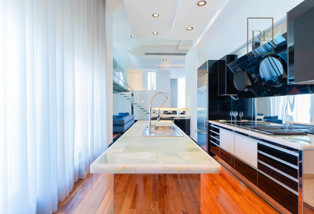 Modern Masterpiece Penthouse - Panoramic Sea View - Penthouse in West Bay