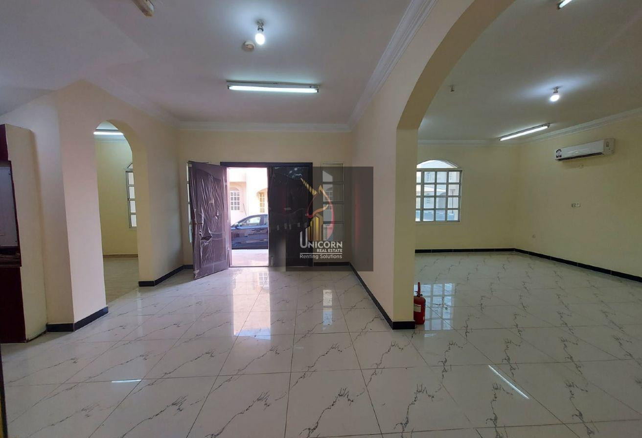 Cheapest Newly Renovated 5-BHK|G-Bedroom|UF - Compound Villa in Ain Khaled