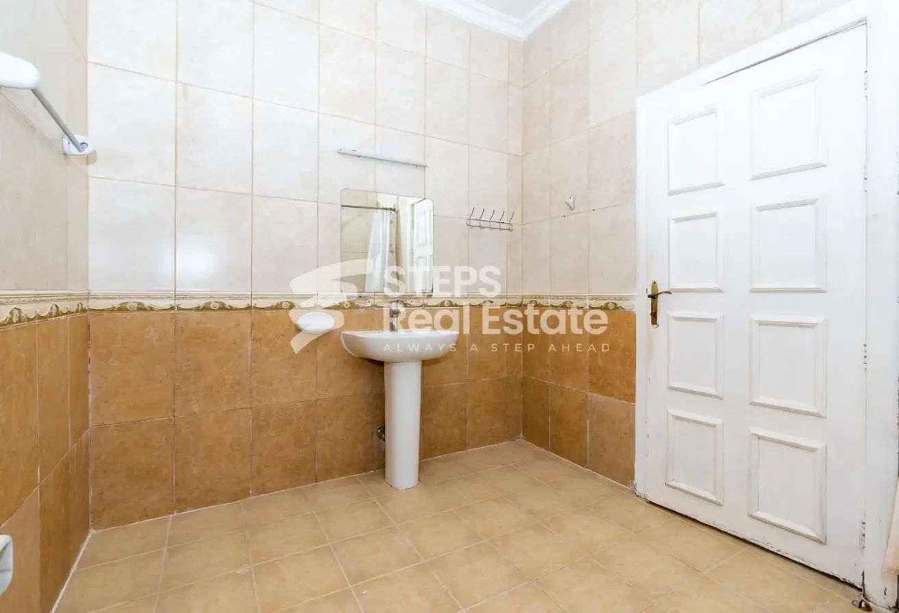 2 Luxurious Attached Villas for Sale in Sumaysimah - Villa in Sumaysimah