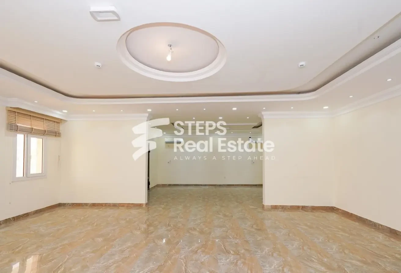 Villa Suitable for Kindergarten School in Gharafa - Villa in Al Hanaa Street