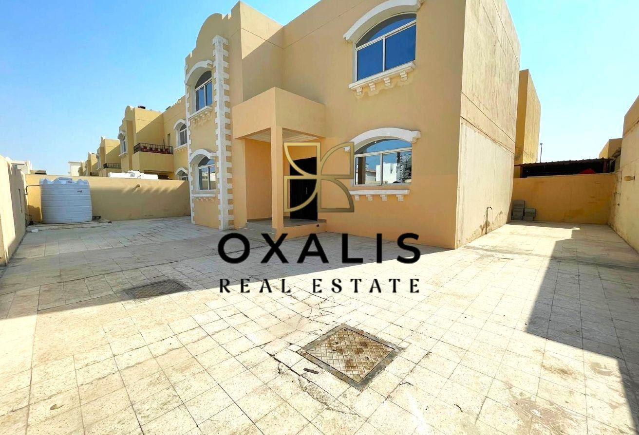 HUGE LAYOUT 4 BHK UNFURNISHED VILLA | FRONT YARD - Villa in Wholesale Market Street