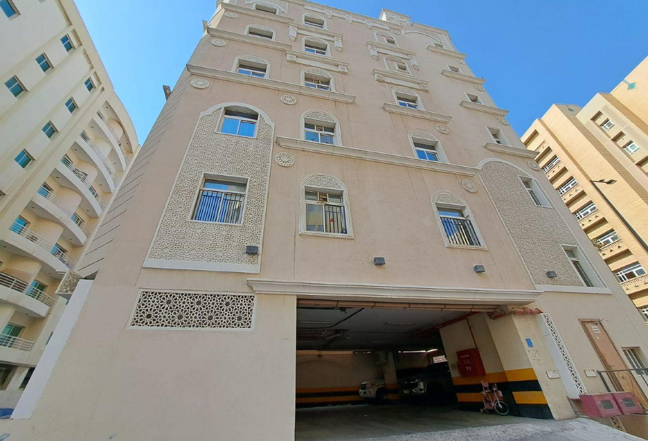 Available 2BHK Unfurnished in Al Sadd near METRO! - Apartment in Al Sadd Road